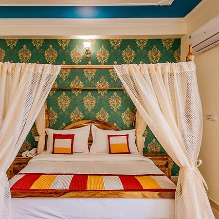 Aditya Palace Puskár Kültér fotó